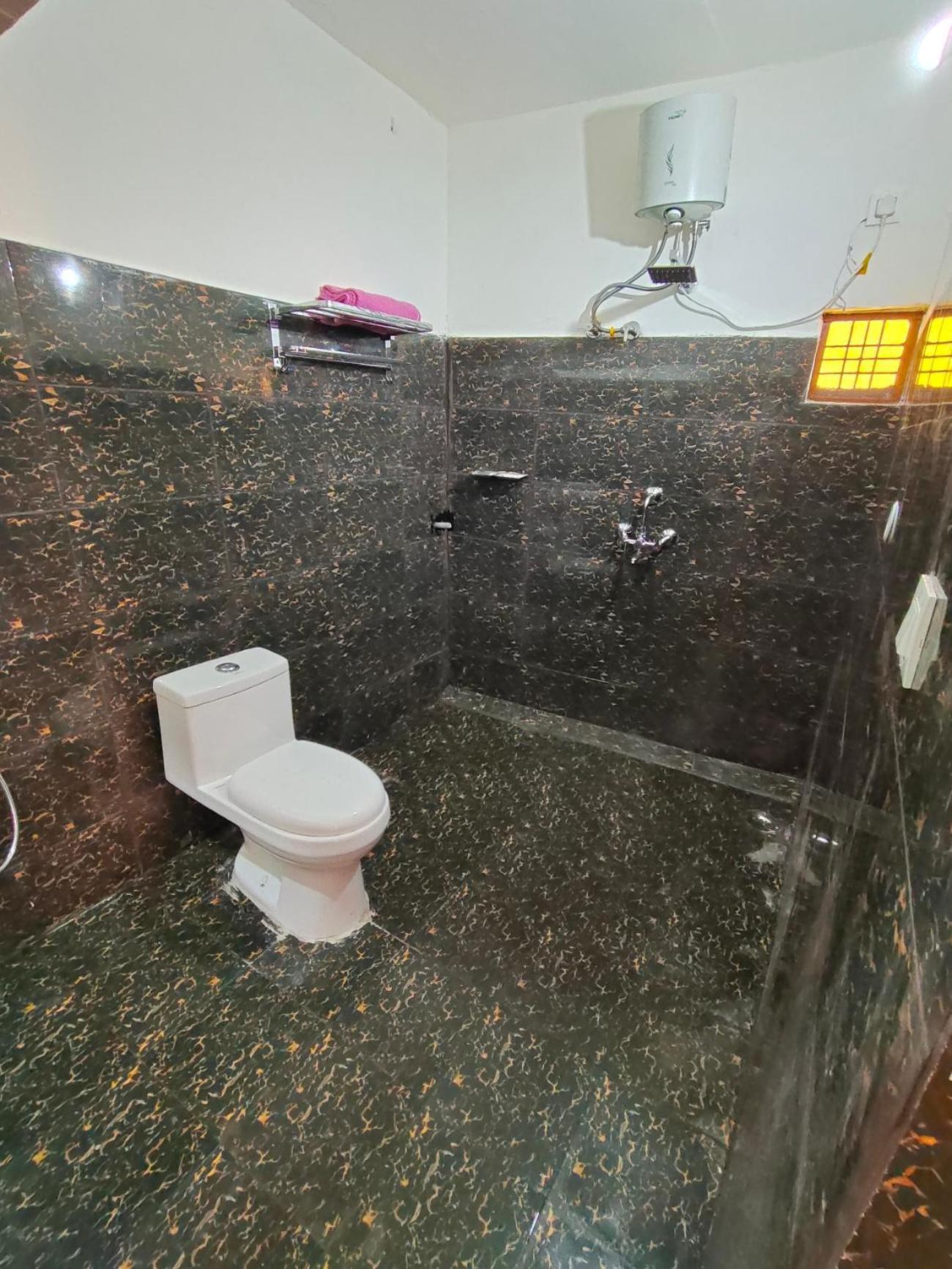 Alaknanda Homestay Karnaprayāg Zewnętrze zdjęcie
